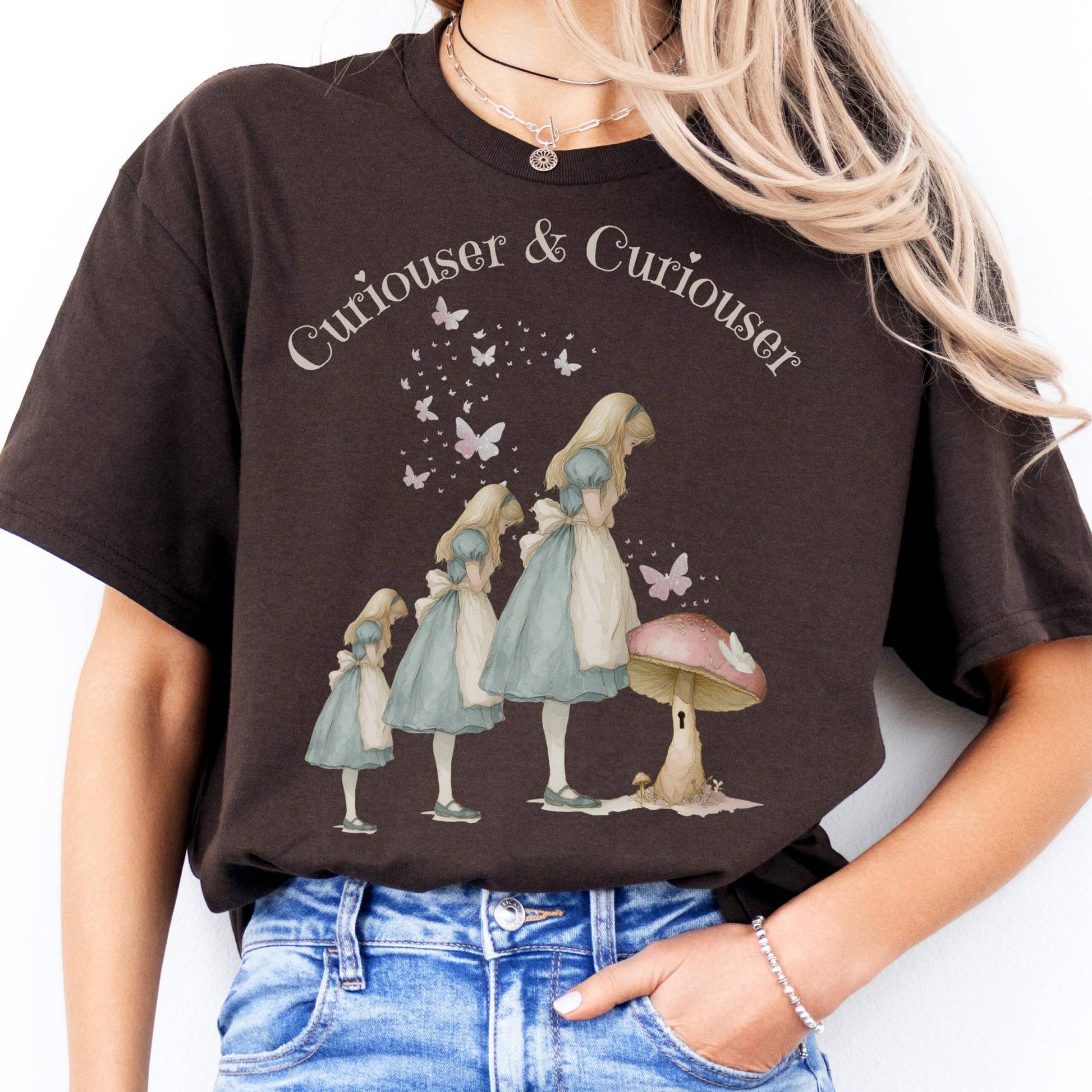 T-Shirt Curiouser and Curiouser Alice T-Shirt The Mystic Eden