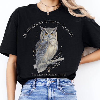 T-Shirt The Old Knowing Stirs Mystical Owl T-Shirt The Mystic Eden
