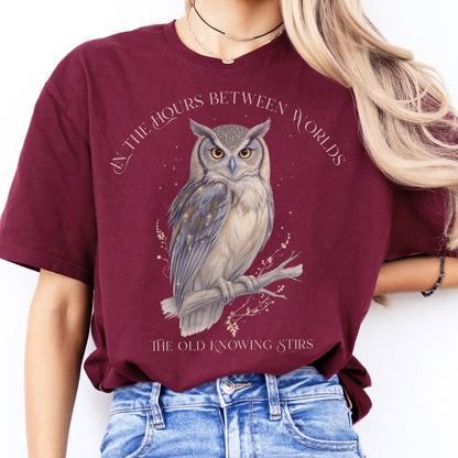 T-Shirt The Old Knowing Stirs Mystical Owl T-Shirt The Mystic Eden