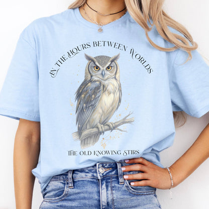 T-Shirt The Old Knowing Stirs Mystical Owl T-Shirt The Mystic Eden