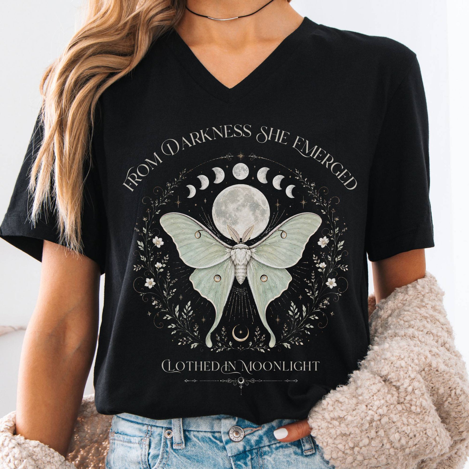 V-neck Black / S Design 313 V-Neck The Mystic Eden