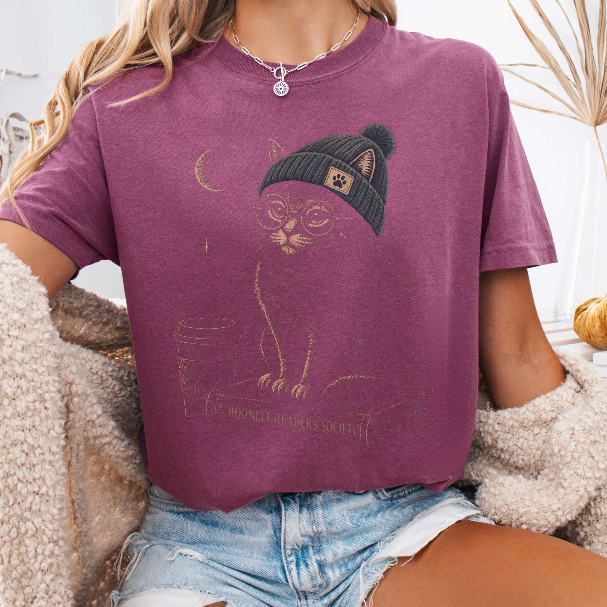 T-Shirt Berry / S Moonlit Readers Society Cat T-Shirt The Mystic Eden