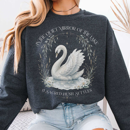 Sweatshirt Dark Heather / S In The Quiet Mirror Swan Crewneck Sweatshirt The Mystic Eden