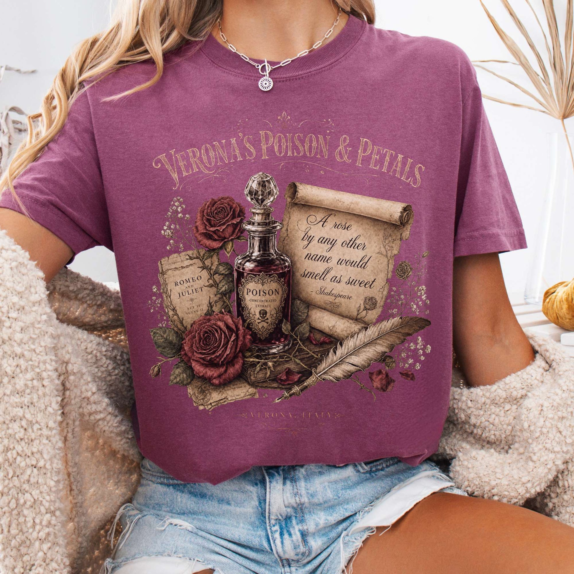 T-Shirt Berry / S Shakespeare's Verona's Poison & Petals Romeo & Juliet T-Shirt The Mystic Eden