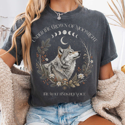 T-Shirt Pepper / S Under the Crown of Moonlight Wolf T-Shirt The Mystic Eden