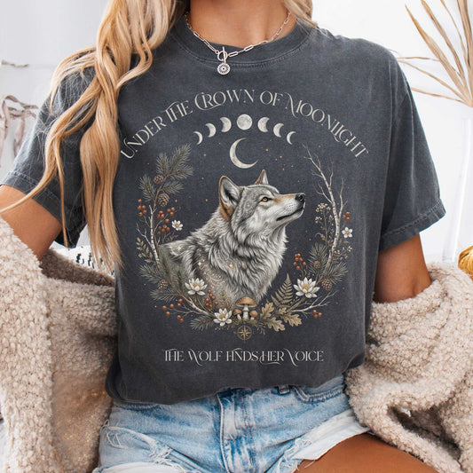 T-Shirt Pepper / S Under the Crown of Moonlight Wolf T-Shirt The Mystic Eden