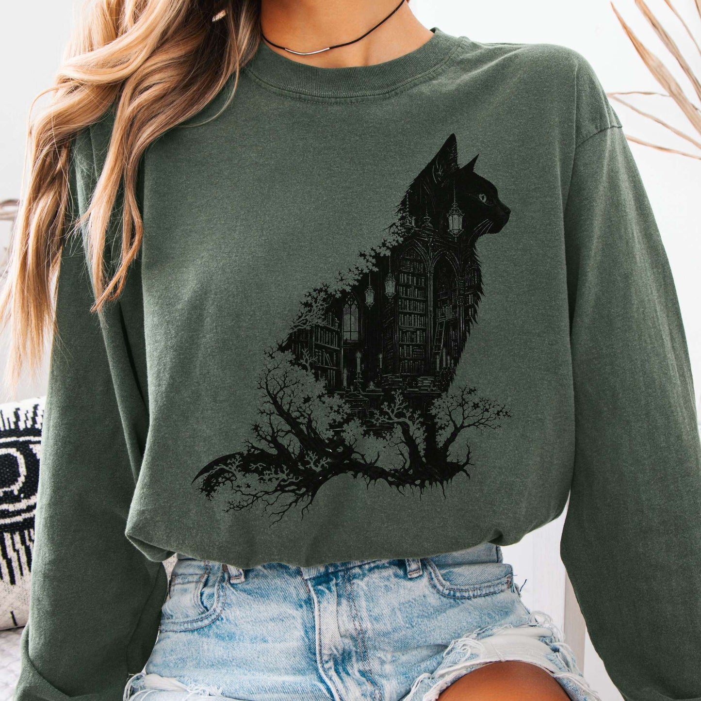 Long-sleeve Hemp / S The Cat and the Library Literary Long Sleeve The Mystic Eden
