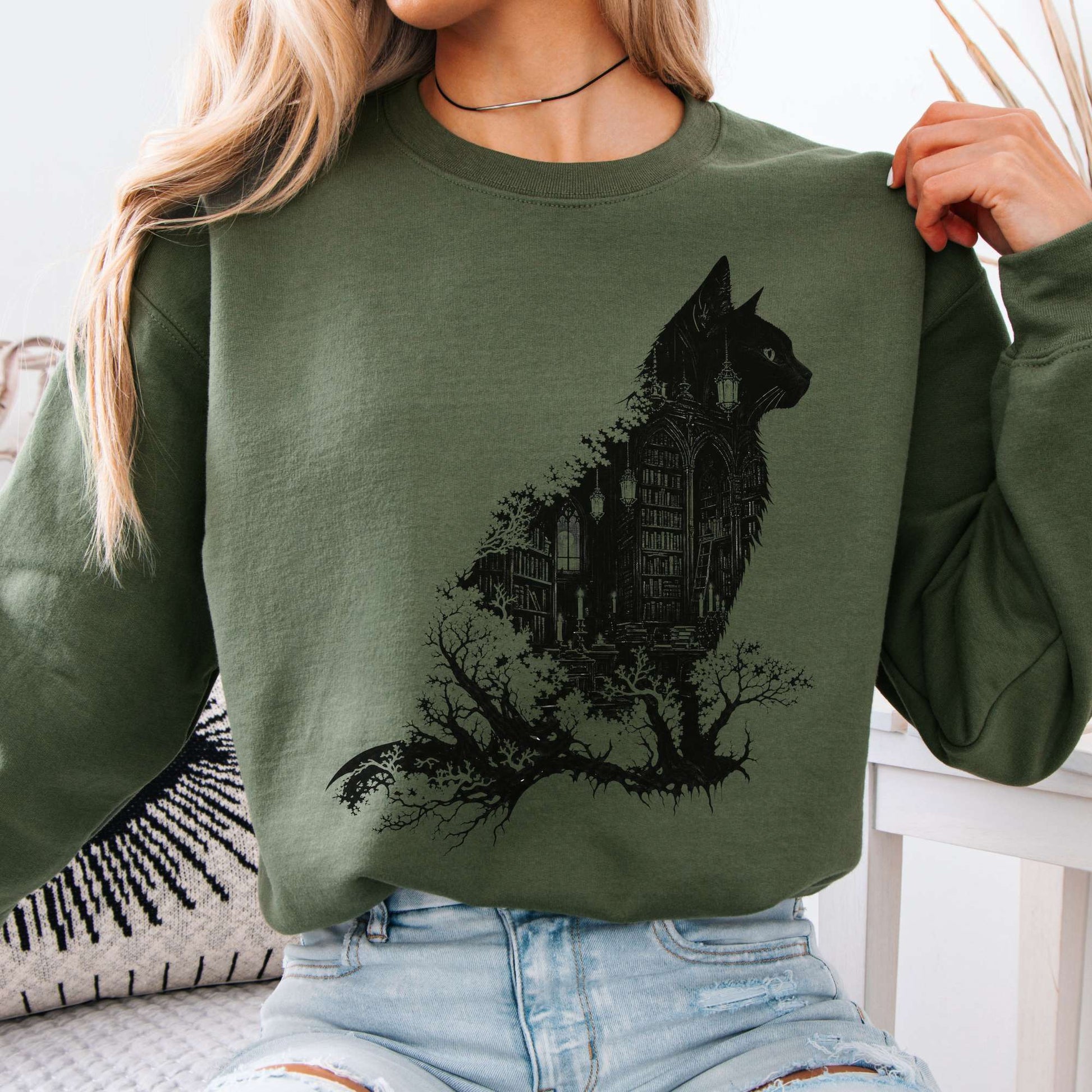 Sweatshirt Military Green / S The Cat and the Library Literary Crewneck Sweatshirt The Mystic Eden