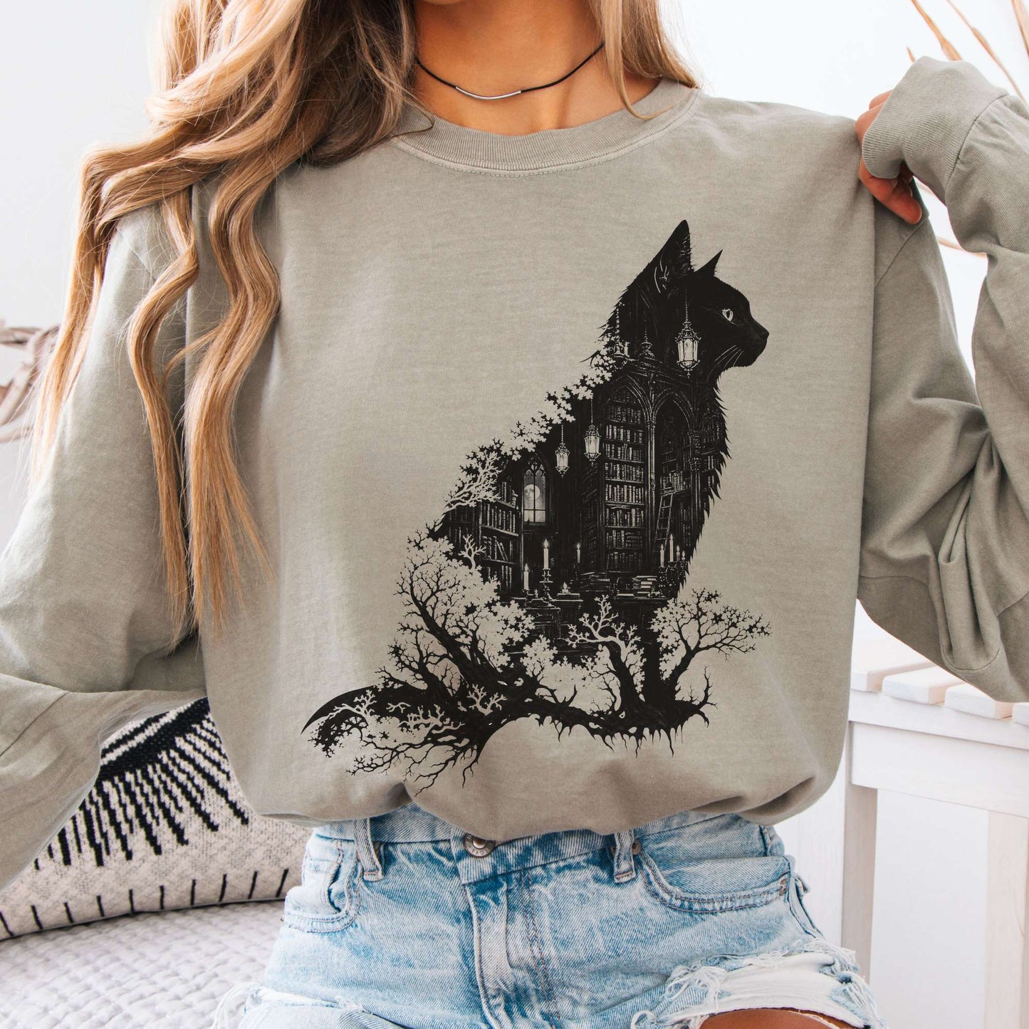Long-sleeve Sandstone / S The Cat and the Library Literary Long Sleeve The Mystic Eden