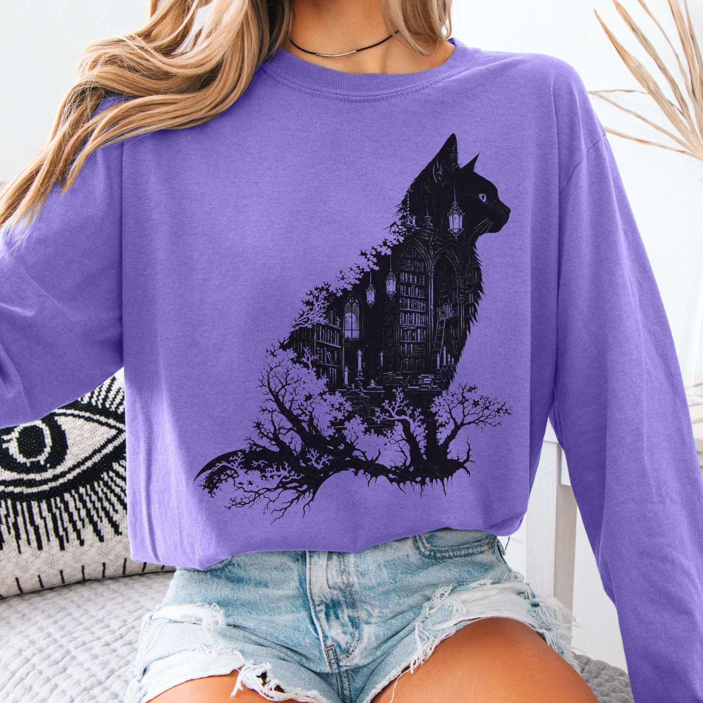 Long-sleeve Violet / S The Cat and the Library Literary Long Sleeve The Mystic Eden