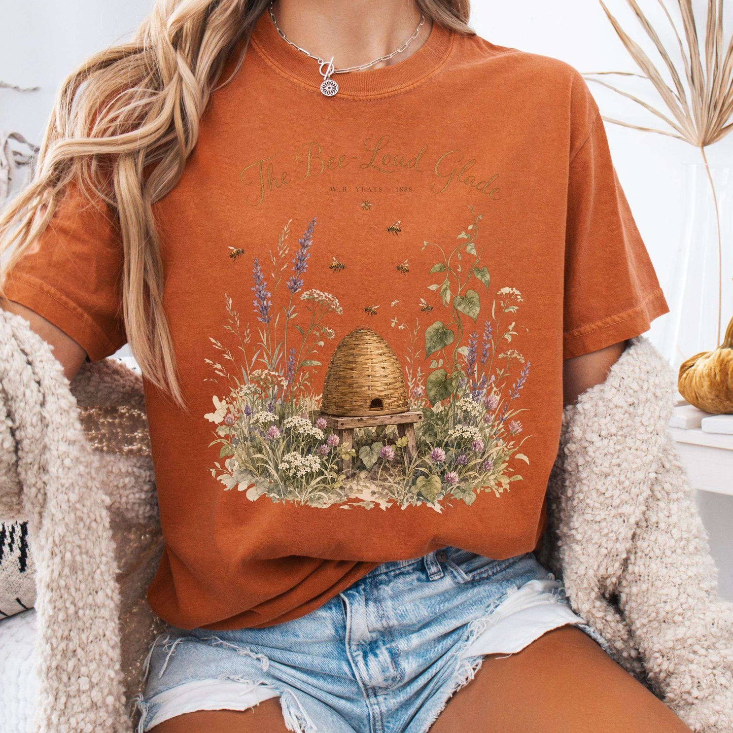 The Bee-Loud Glade W.B. Yeats Literary T-Shirt