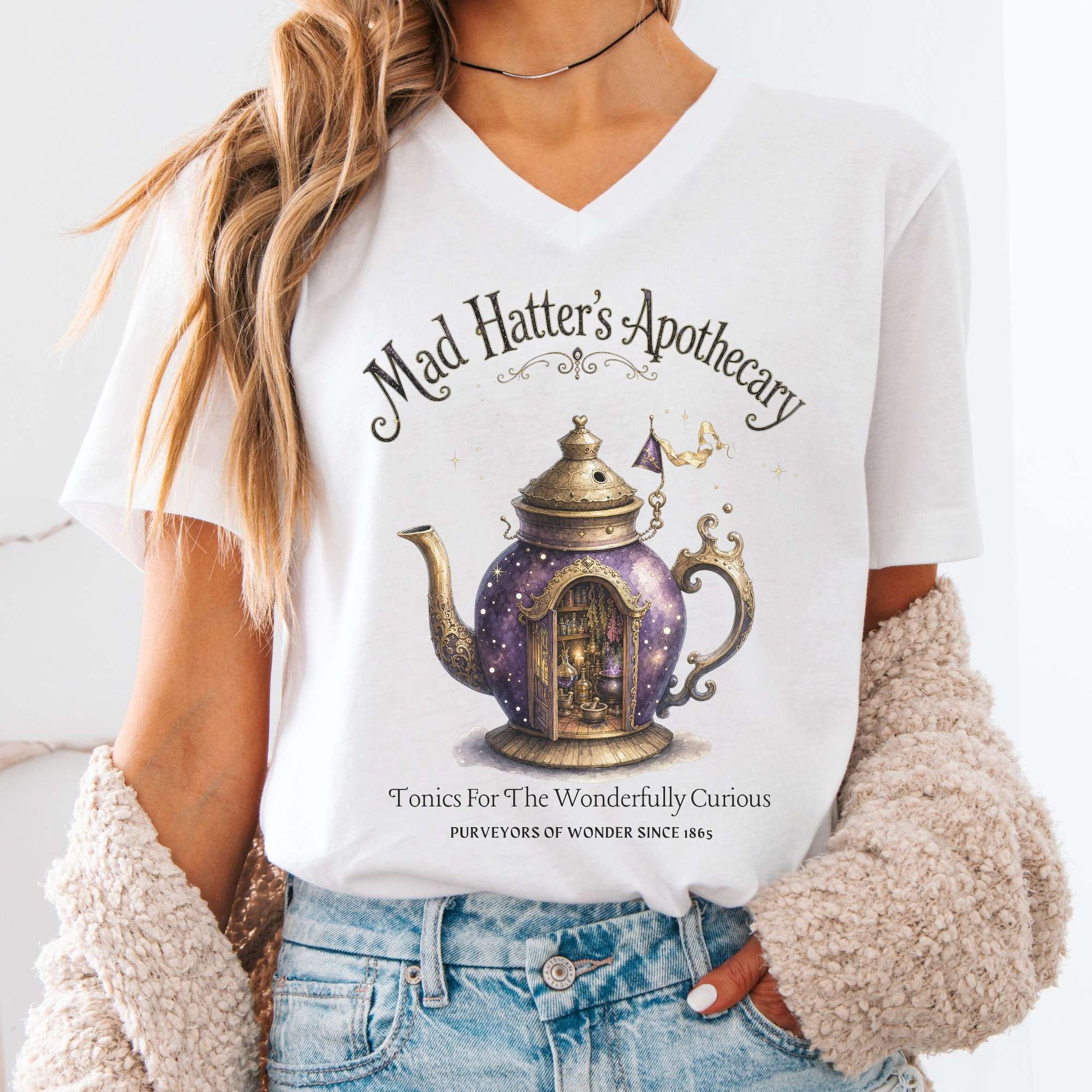 V-neck White / S Design 381 V-neck The Mystic Eden