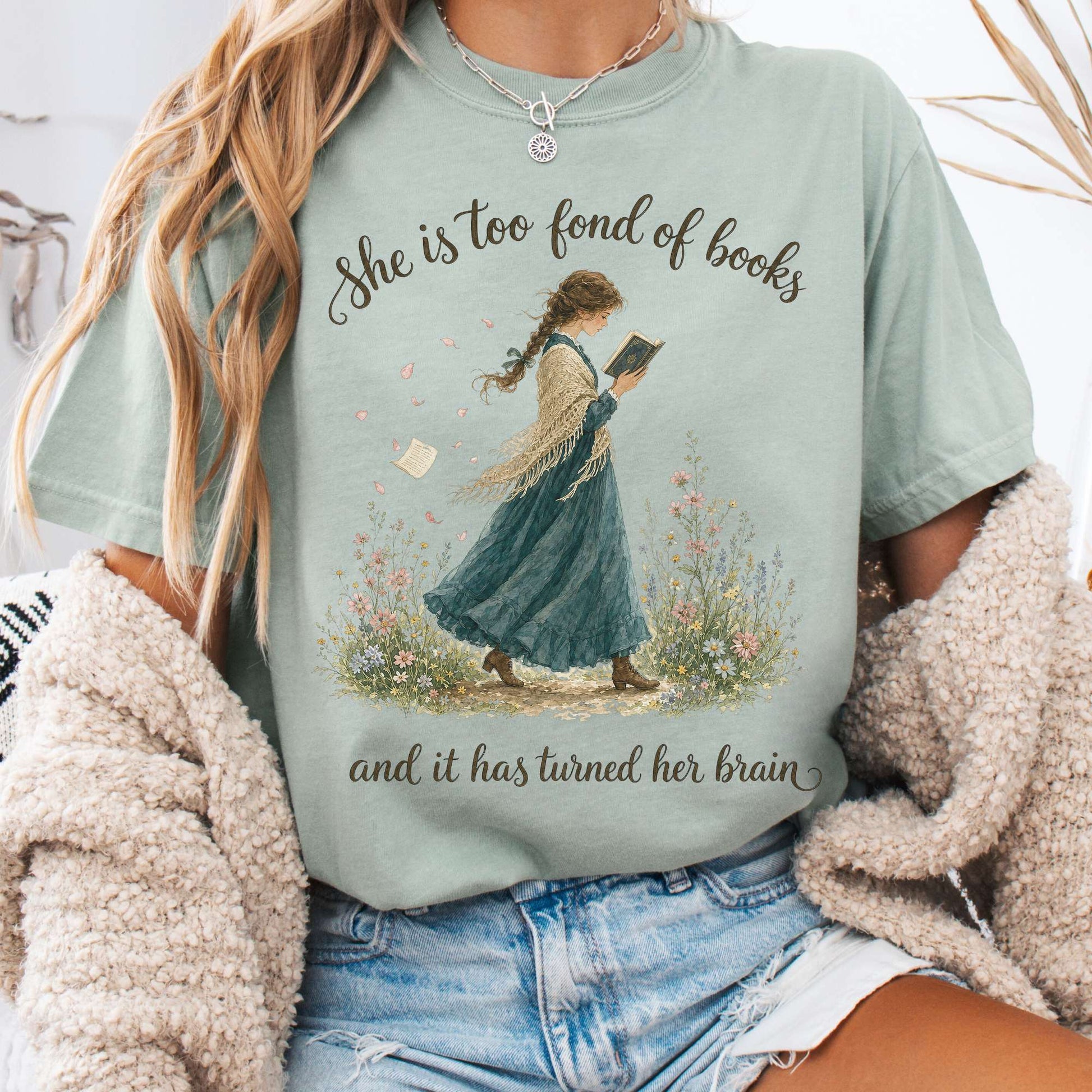 T-Shirt Bay / S She Is Too Fond of Books Louisa May Alcott Literary T-Shirt The Mystic Eden