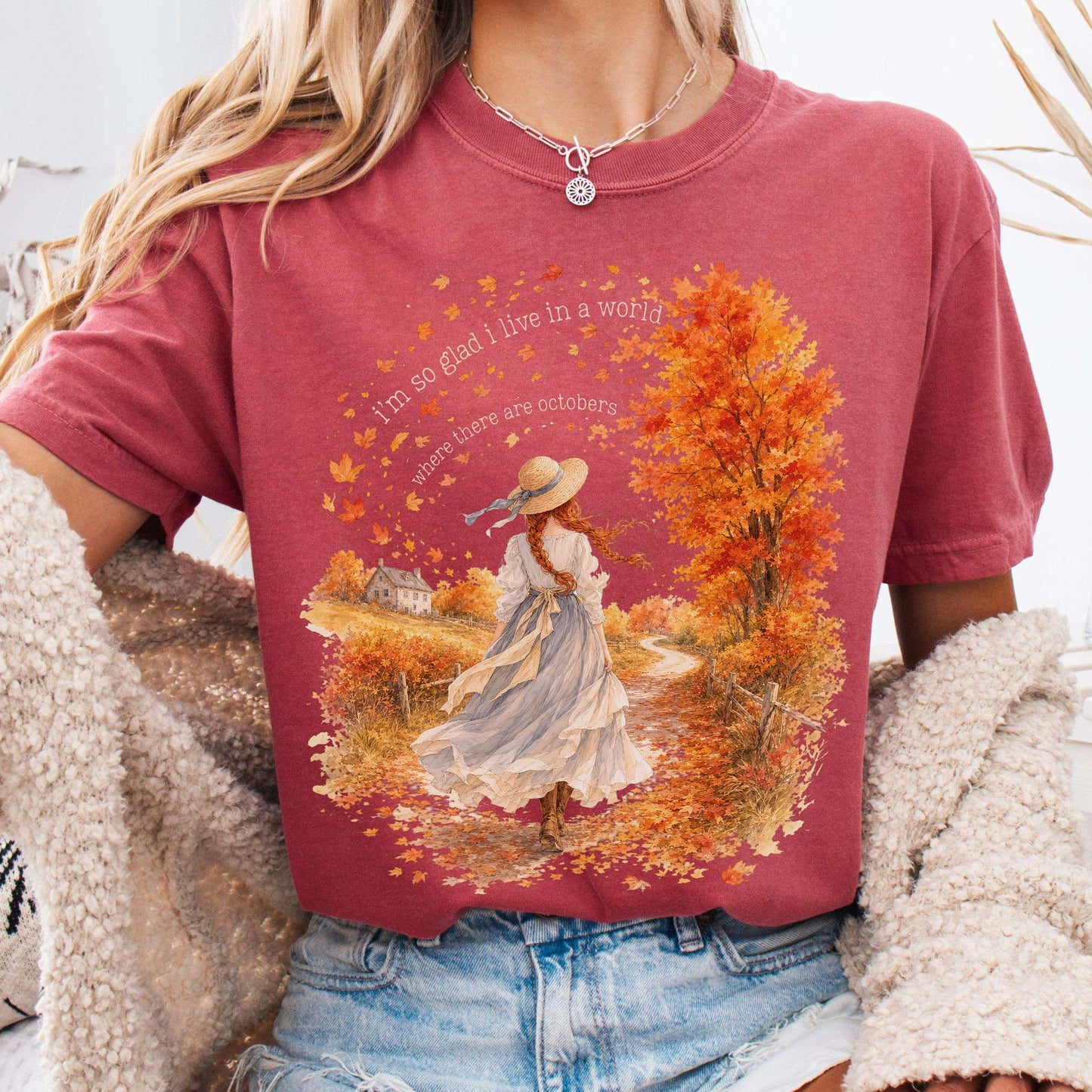 T-Shirt Crimson / S I'm So Glad I Live In A World Anne of Green Gables Literary T-Shirt The Mystic Eden