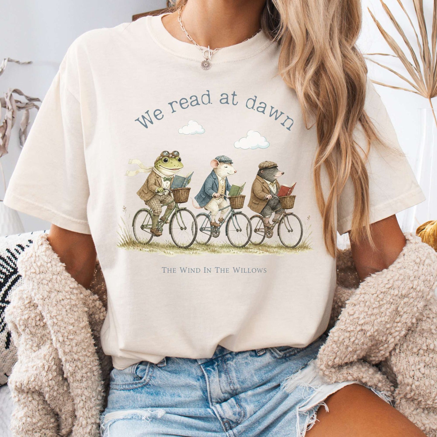 We Read at Dawn The Wind in the Willows Literary T-Shirt