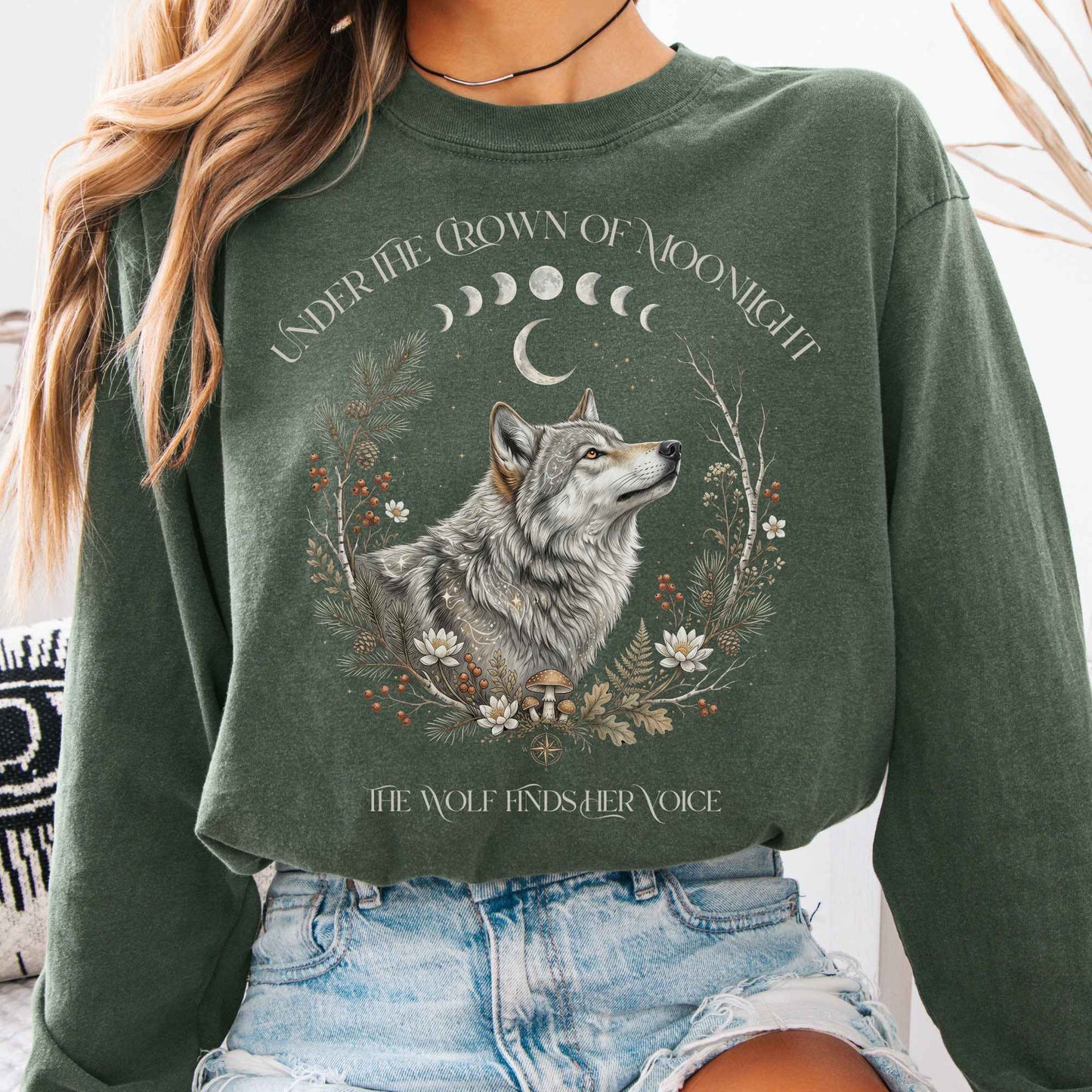 Long-sleeve Hemp / S Under the Crown of Moonlight Wolf Long Sleeve The Mystic Eden