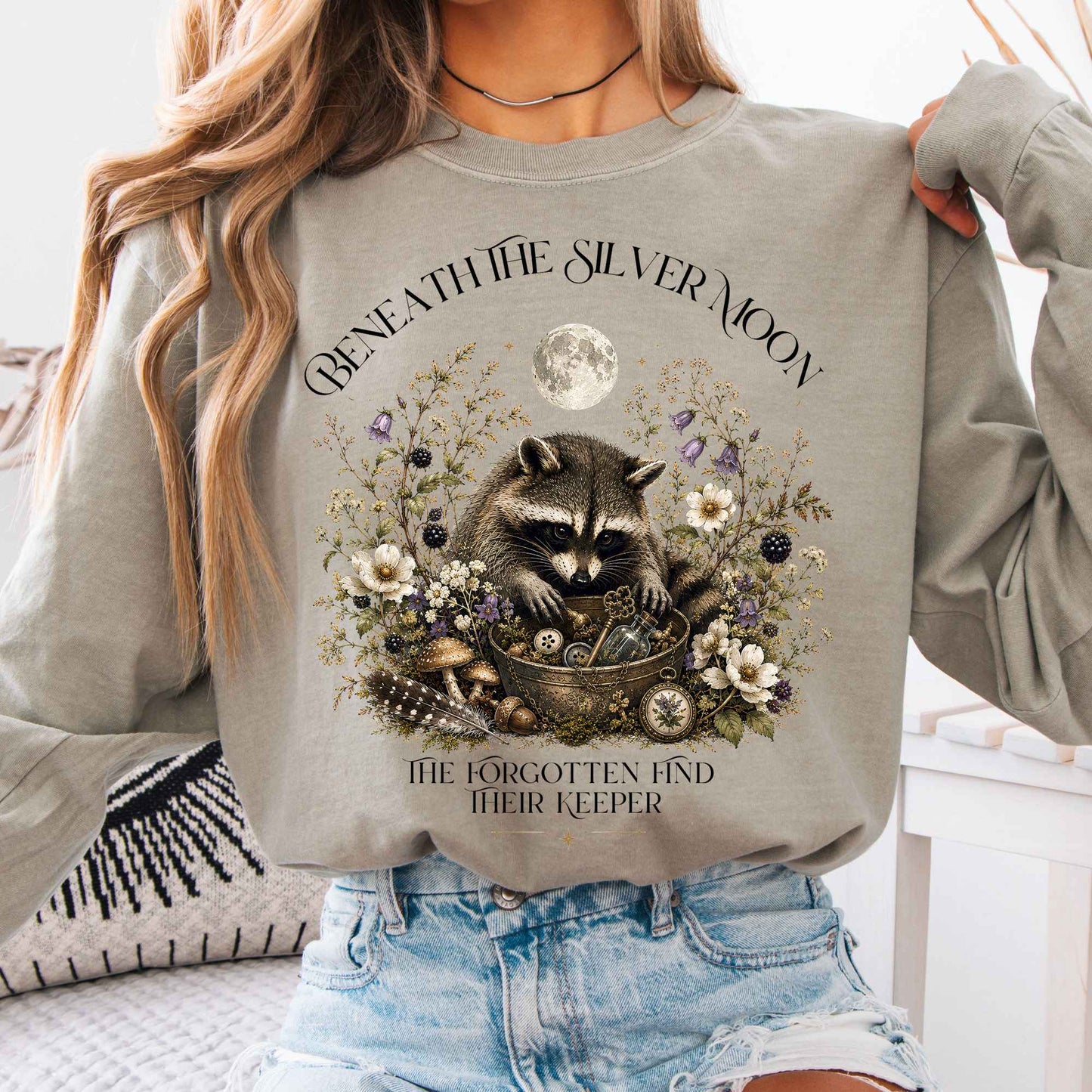 Long-sleeve Sandstone / S Beneath the Silver Moon Raccoon Sleeve The Mystic Eden
