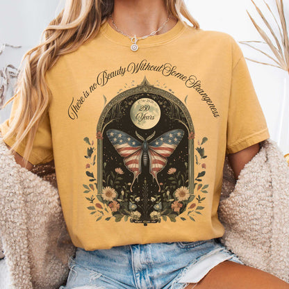 T-Shirt Mustard / S There Is No Beauty Without Some Strangeness America 250 T-Shirt The Mystic Eden