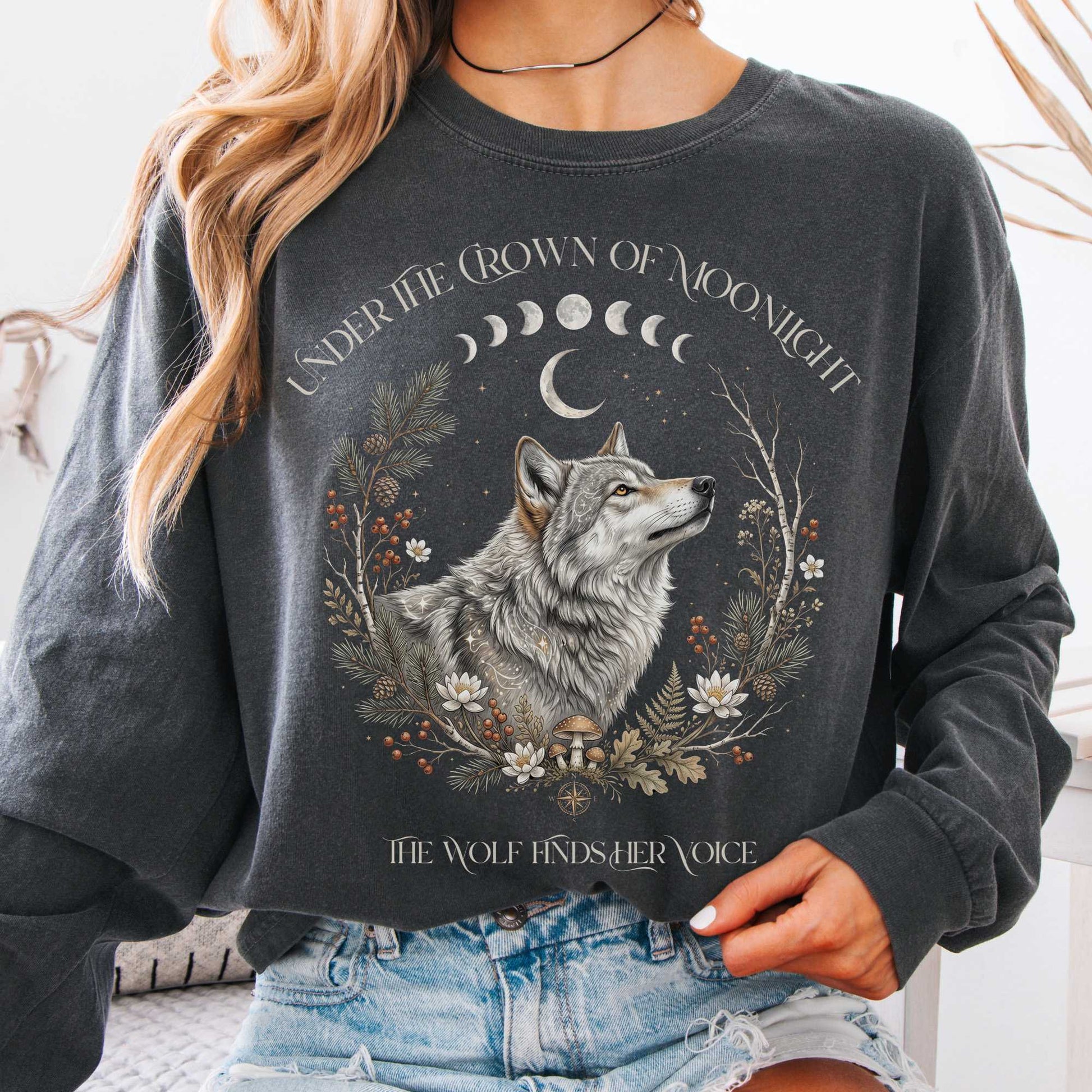 Long-sleeve Pepper / S Under the Crown of Moonlight Wolf Long Sleeve The Mystic Eden