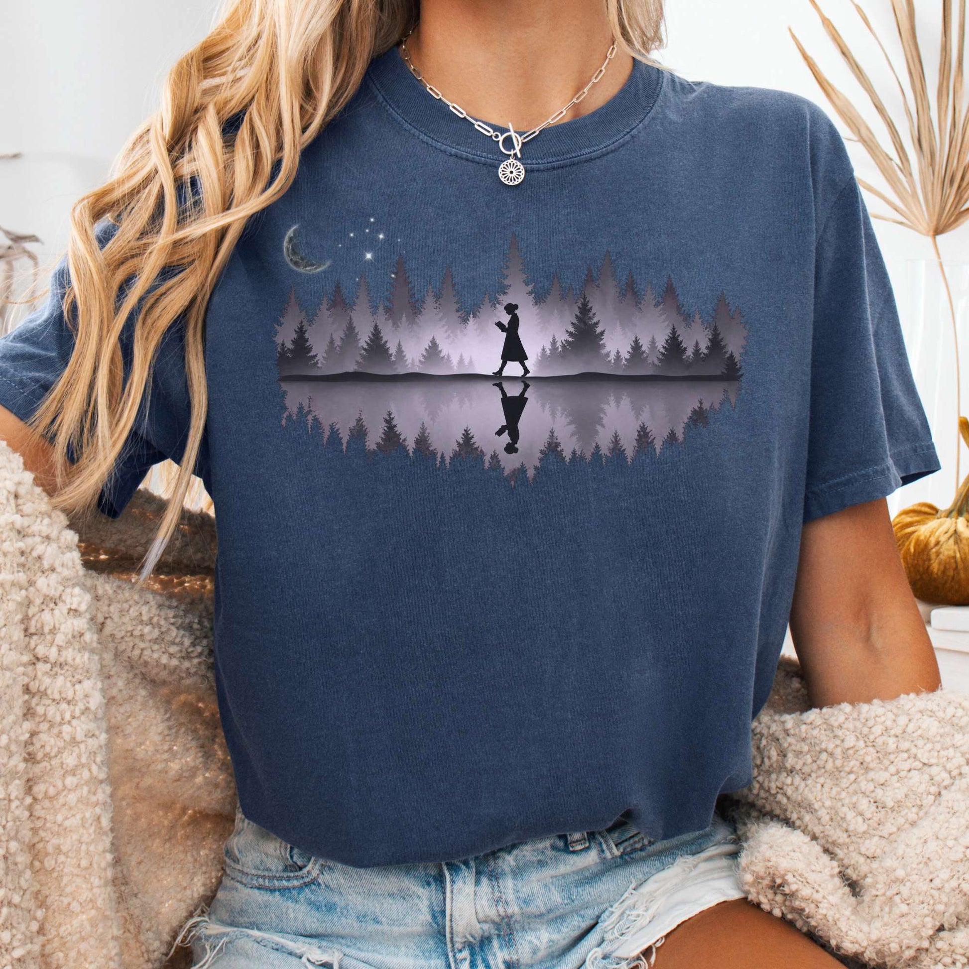 T-Shirt Denim / S Midnight Reader Reflection T-Shirt The Mystic Eden