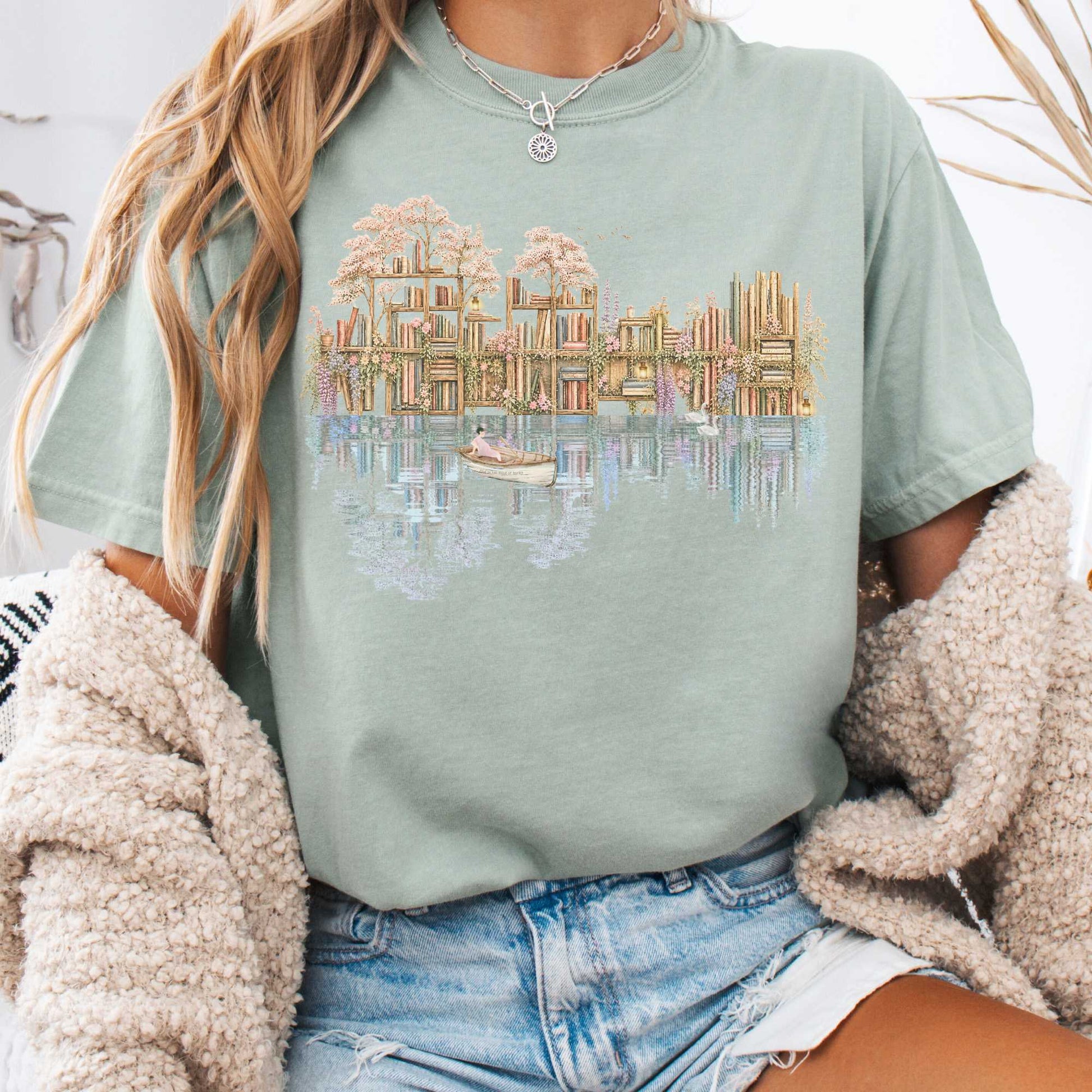 T-Shirt Bay / S The Floating Library T-Shirt The Mystic Eden