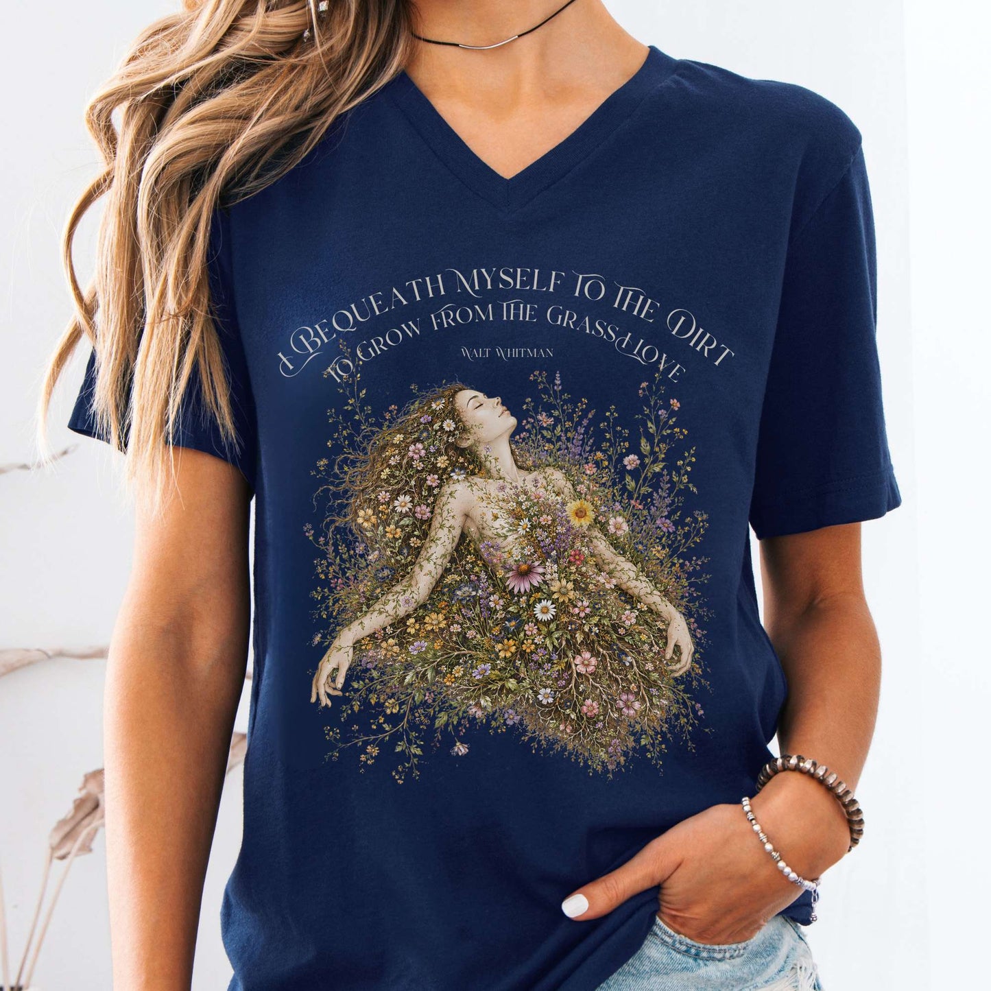 V-neck Navy / S I Bequeath Myself to the Dirt Walt Whitman V-Neck The Mystic Eden