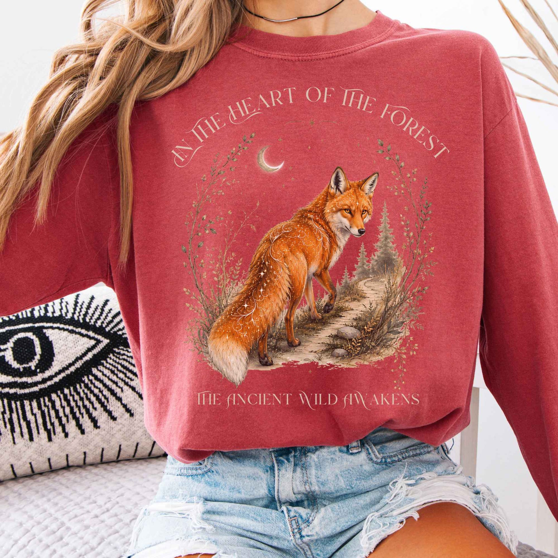 Long-sleeve Crimson / S In the Heart of the Forest The Ancient Wild Awakens Fox Long Sleeve The Mystic Eden