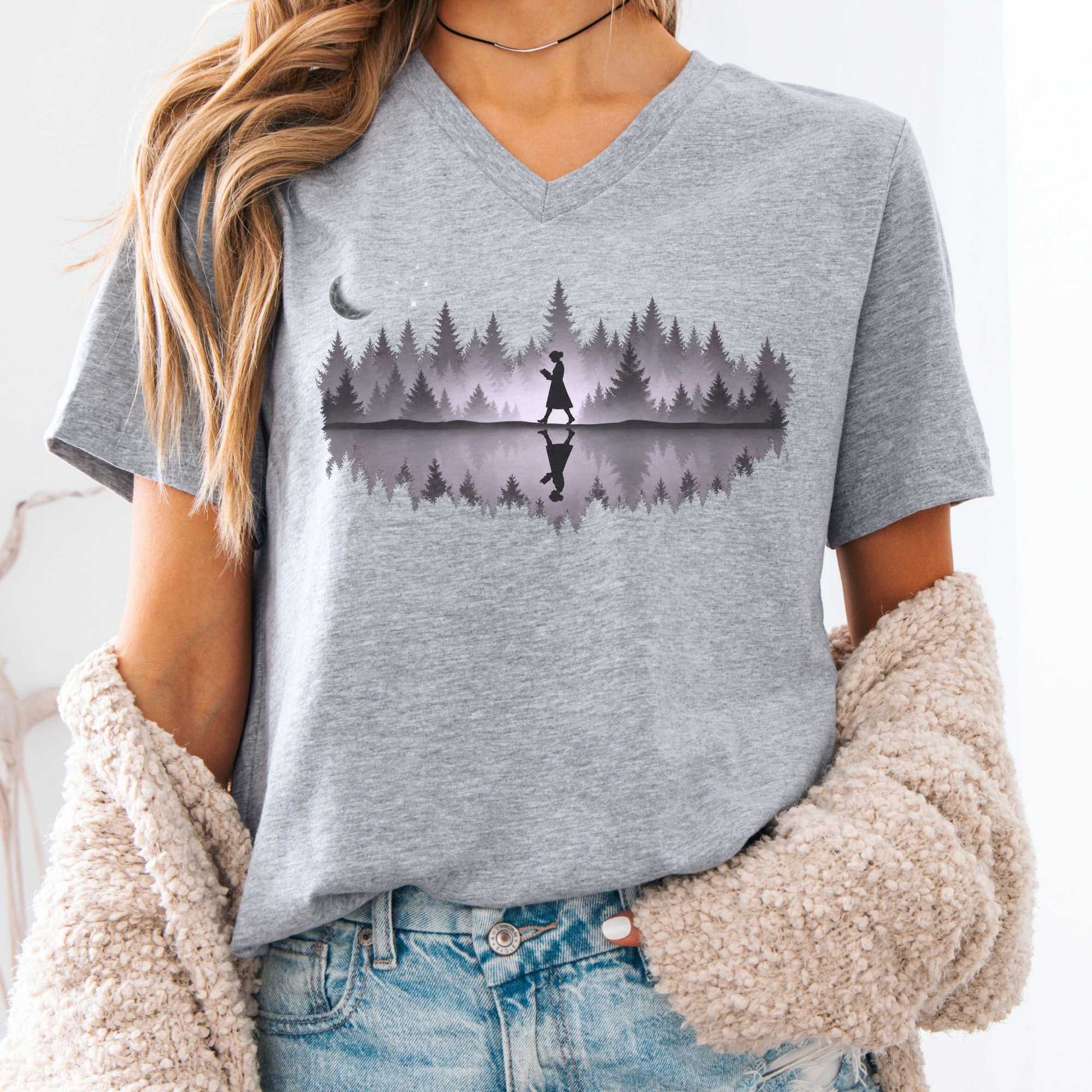 V-neck Athletic Heather / S Design 299 V-Neck The Mystic Eden