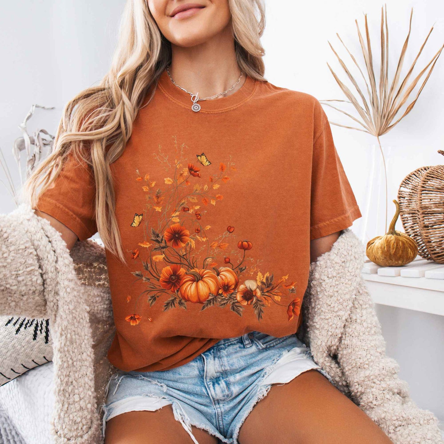 Vintage fall floral pumpkin tee