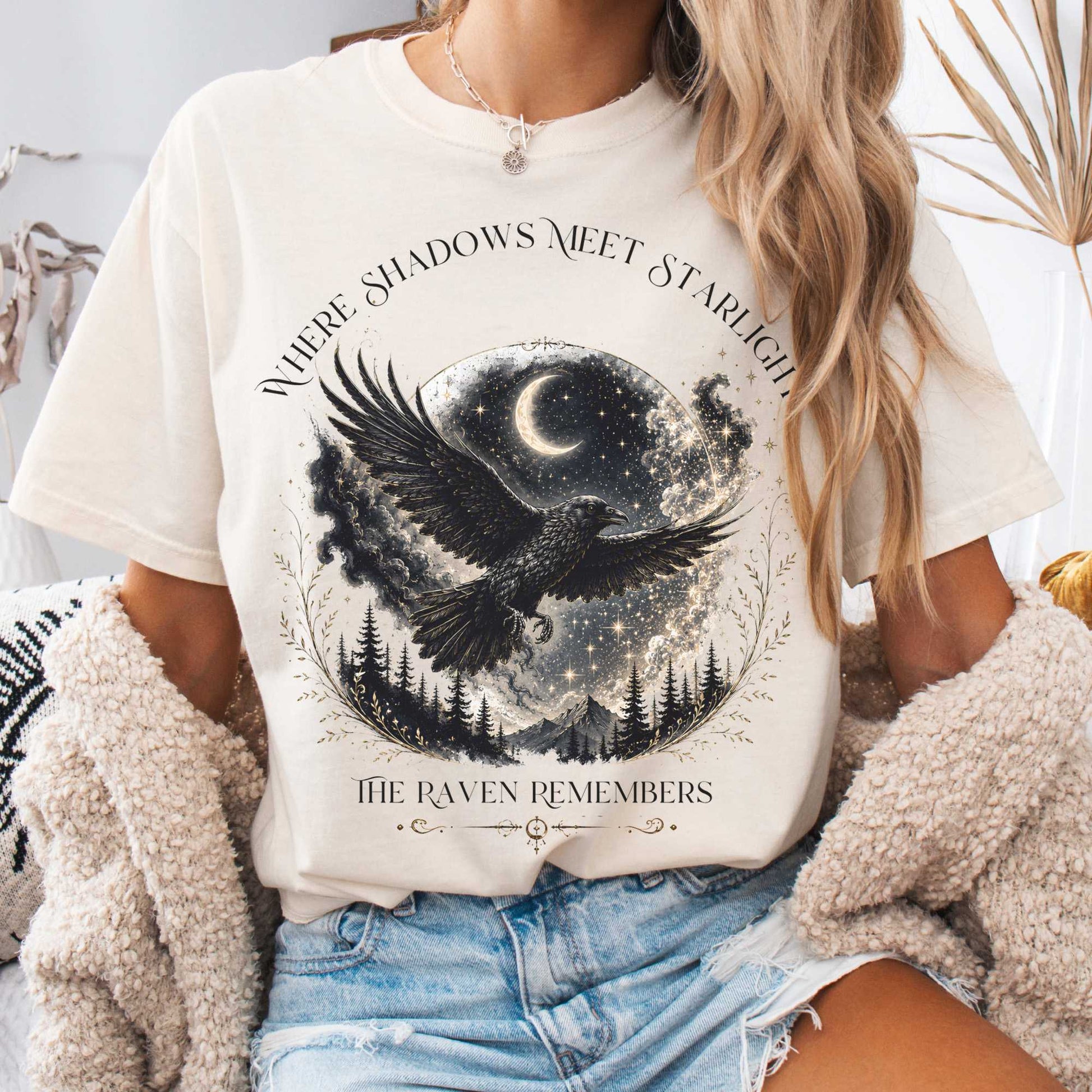 T-Shirt Ivory / S Where Shadows Meet Starlight Raven T-Shirt The Mystic Eden