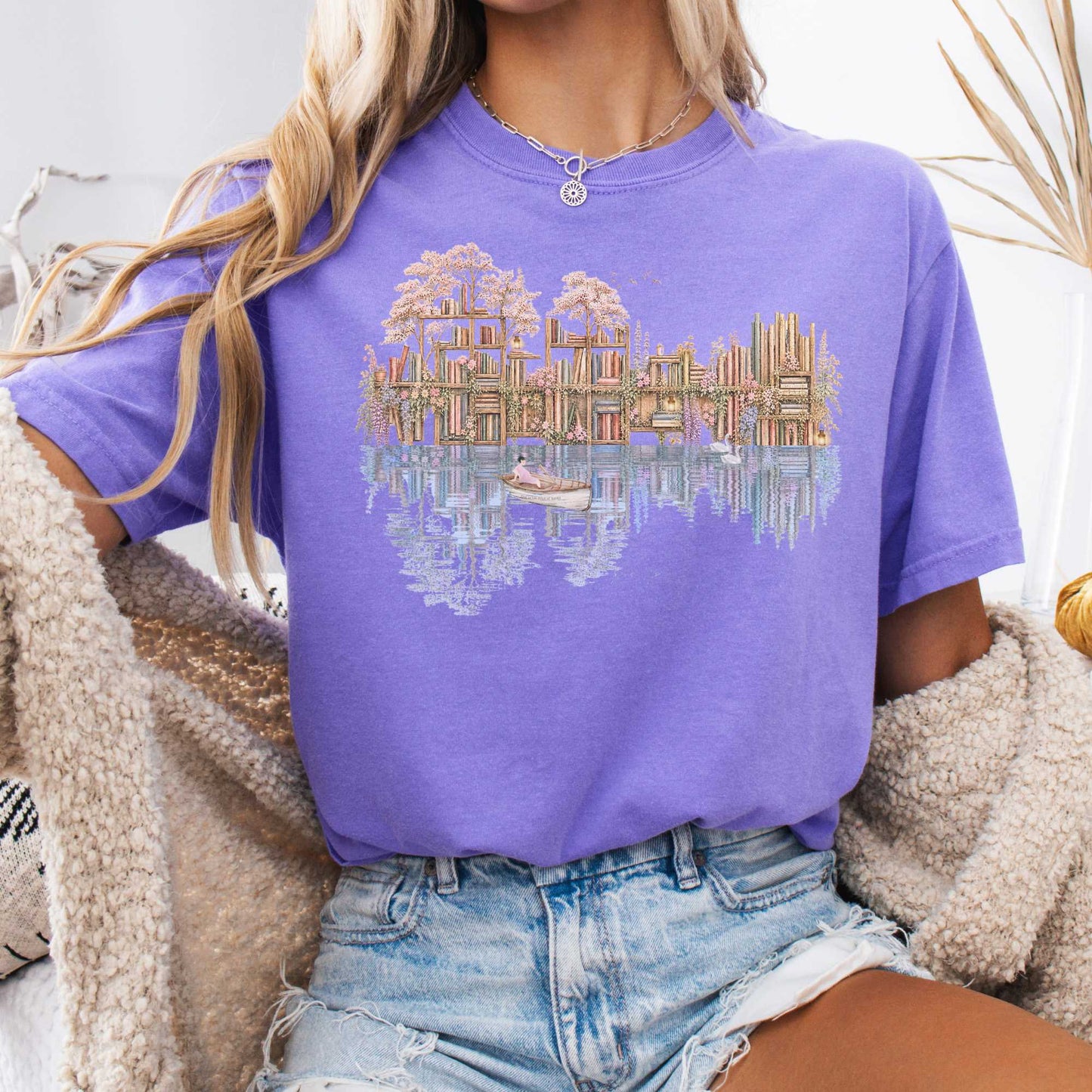 T-Shirt Violet / S The Floating Library T-Shirt The Mystic Eden