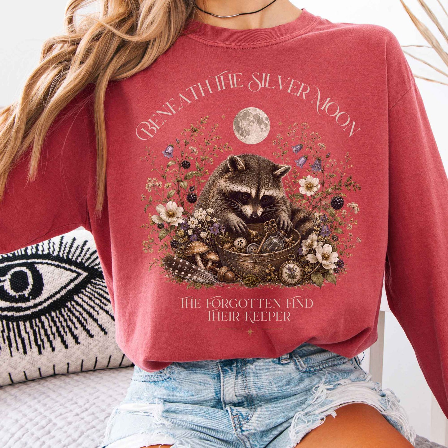 Long-sleeve Crimson / S Beneath the Silver Moon Raccoon Sleeve The Mystic Eden