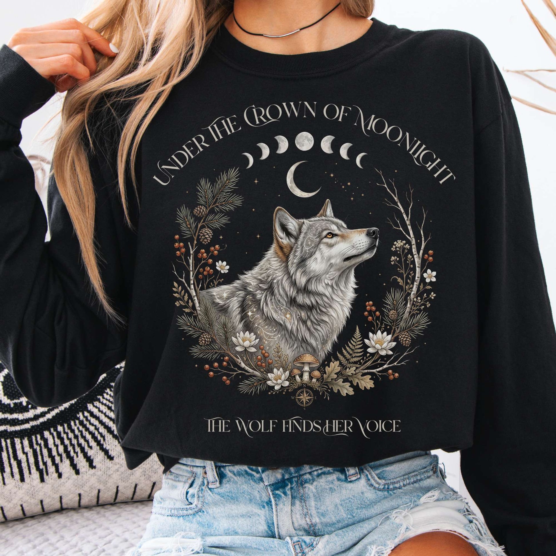 Long-sleeve Black / S Under the Crown of Moonlight Wolf Long Sleeve The Mystic Eden
