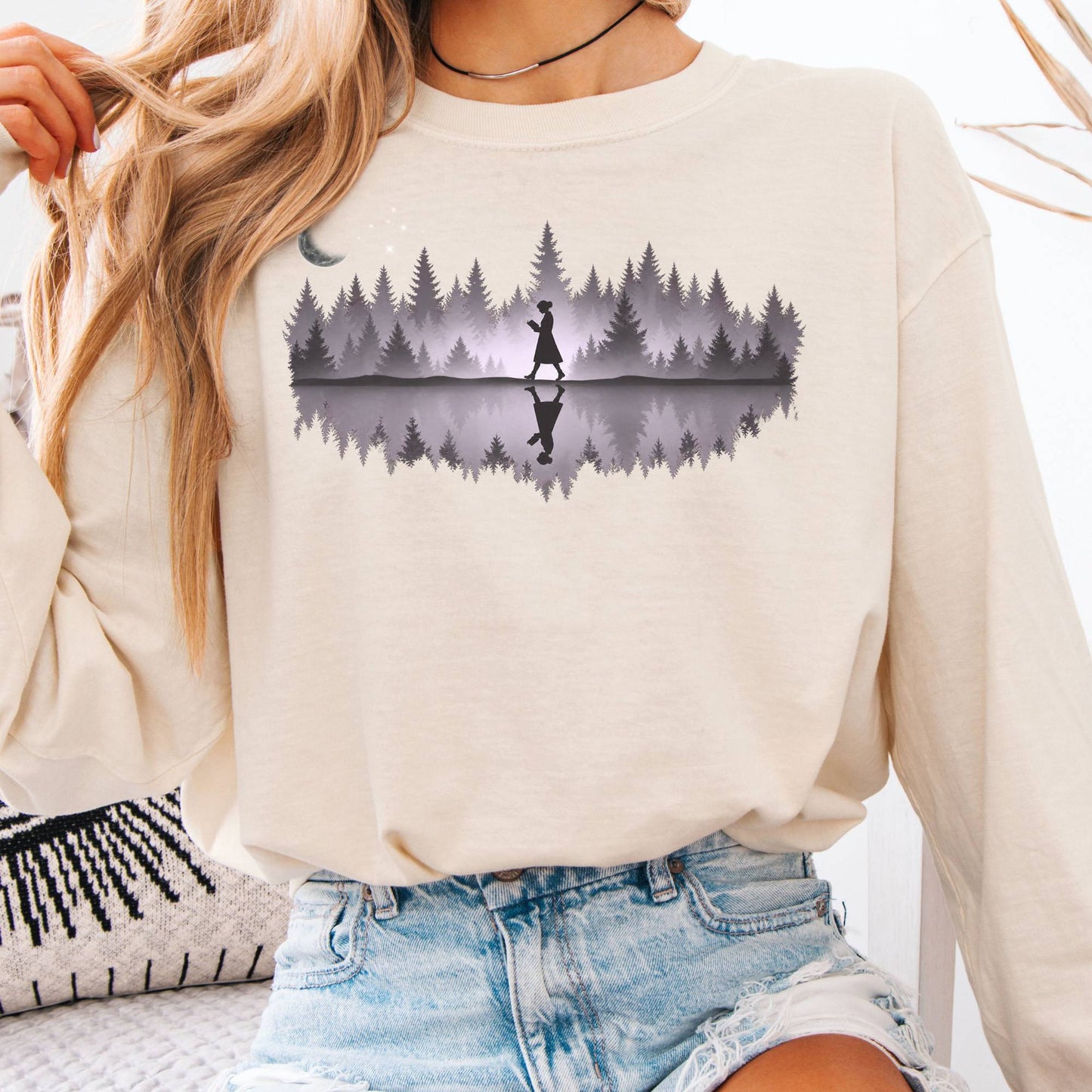 Long-sleeve Ivory / S Midnight Reader Long Sleeve The Mystic Eden