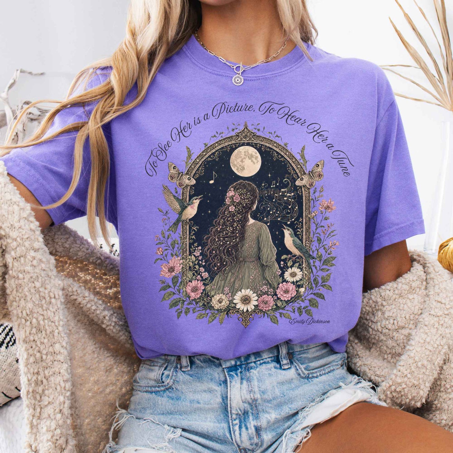 T-Shirt Violet / S To See Her Is a Picture, To Hear Her a Tune Dickinson T-Shirt The Mystic Eden