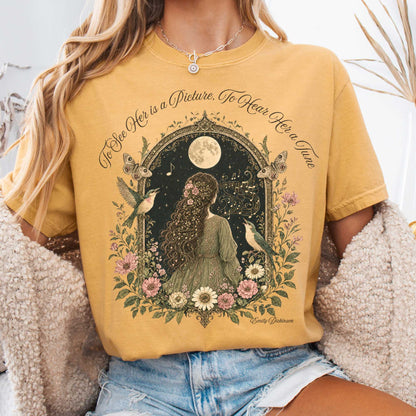 T-Shirt Mustard / S To See Her Is a Picture, To Hear Her a Tune Dickinson T-Shirt The Mystic Eden