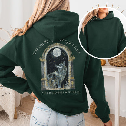 Hoodie Forest Green / S Beneath The Moon The Wolf Remembers Who She Is Hoodie The Mystic Eden