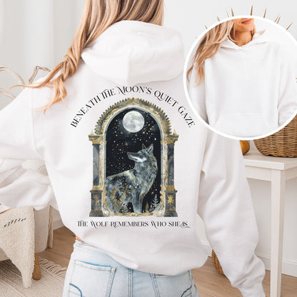 Hoodie White / S Beneath The Moon The Wolf Remembers Who She Is Hoodie The Mystic Eden