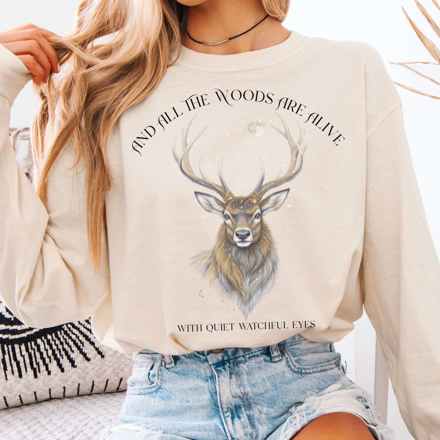 Long-sleeve Ivory / S All the Woods Are Alive With Watchful Eyes Walter de la Mare Tee The Mystic Eden