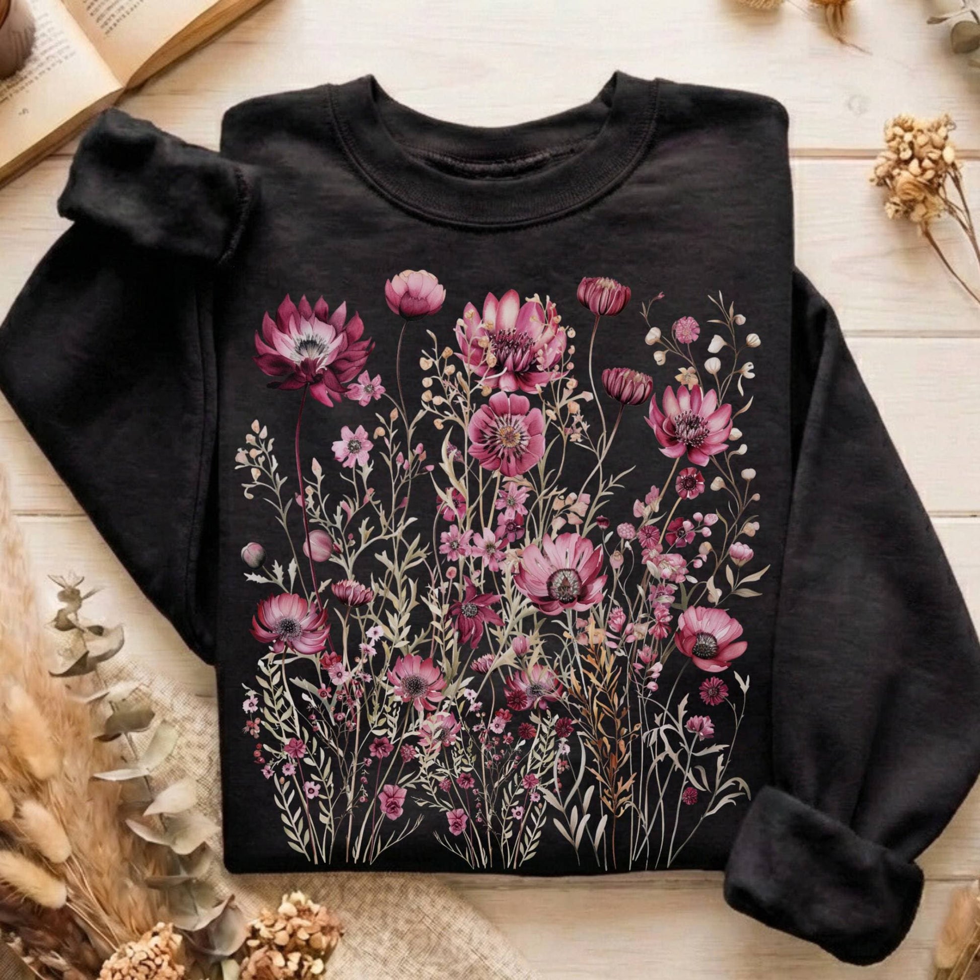 Sweatshirt Black / S Design 6 Sweatshirt The Mystic Eden