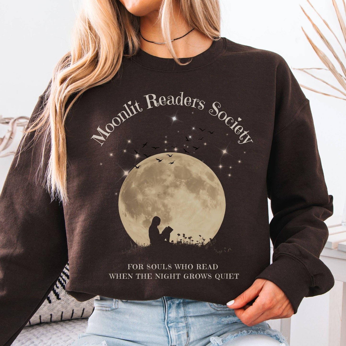 Sweatshirt Dark Chocolate / S Moonlit Readers Society Sweatshirt The Mystic Eden