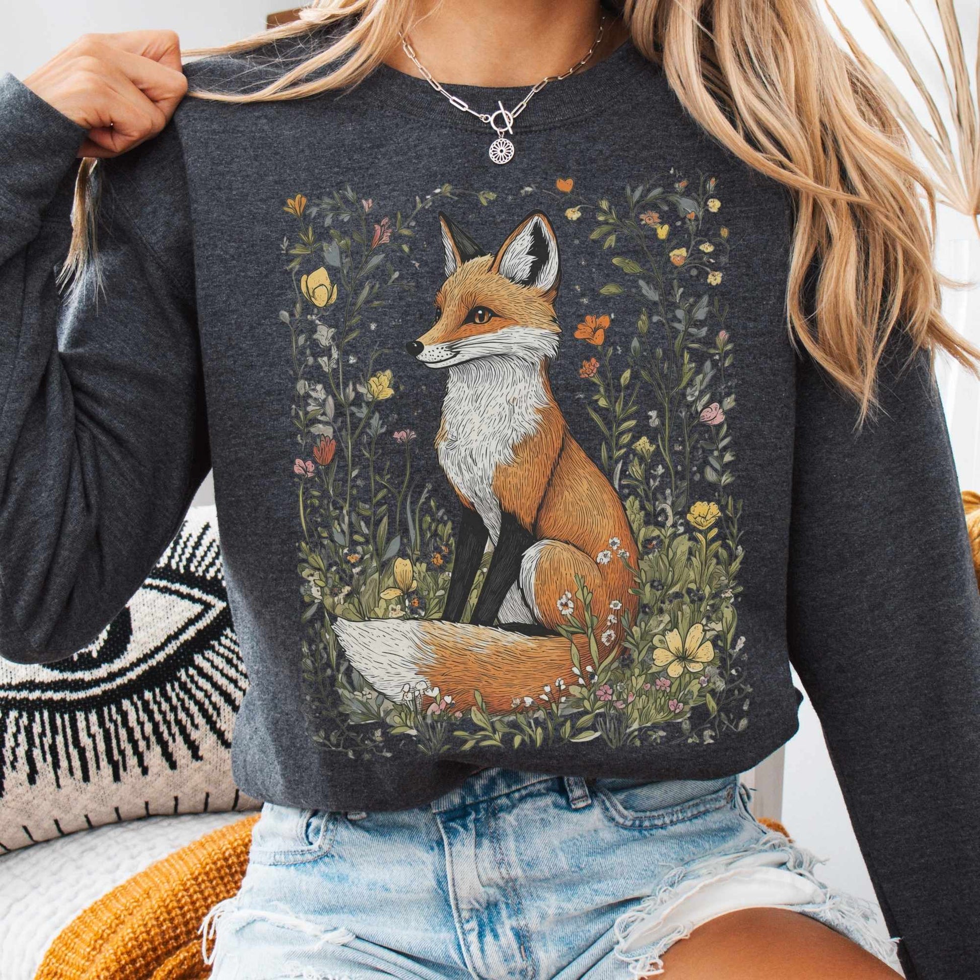 Sweatshirt Dark Heather / S Vintage Happy Fox Cottagecore Sweatshirt The Mystic Eden