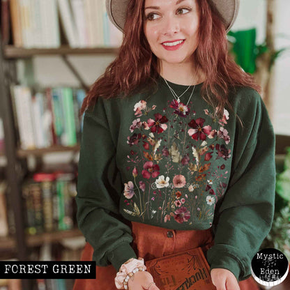 Sweatshirt Pressed flowers cottagecore sweatshirt The Mystic Eden