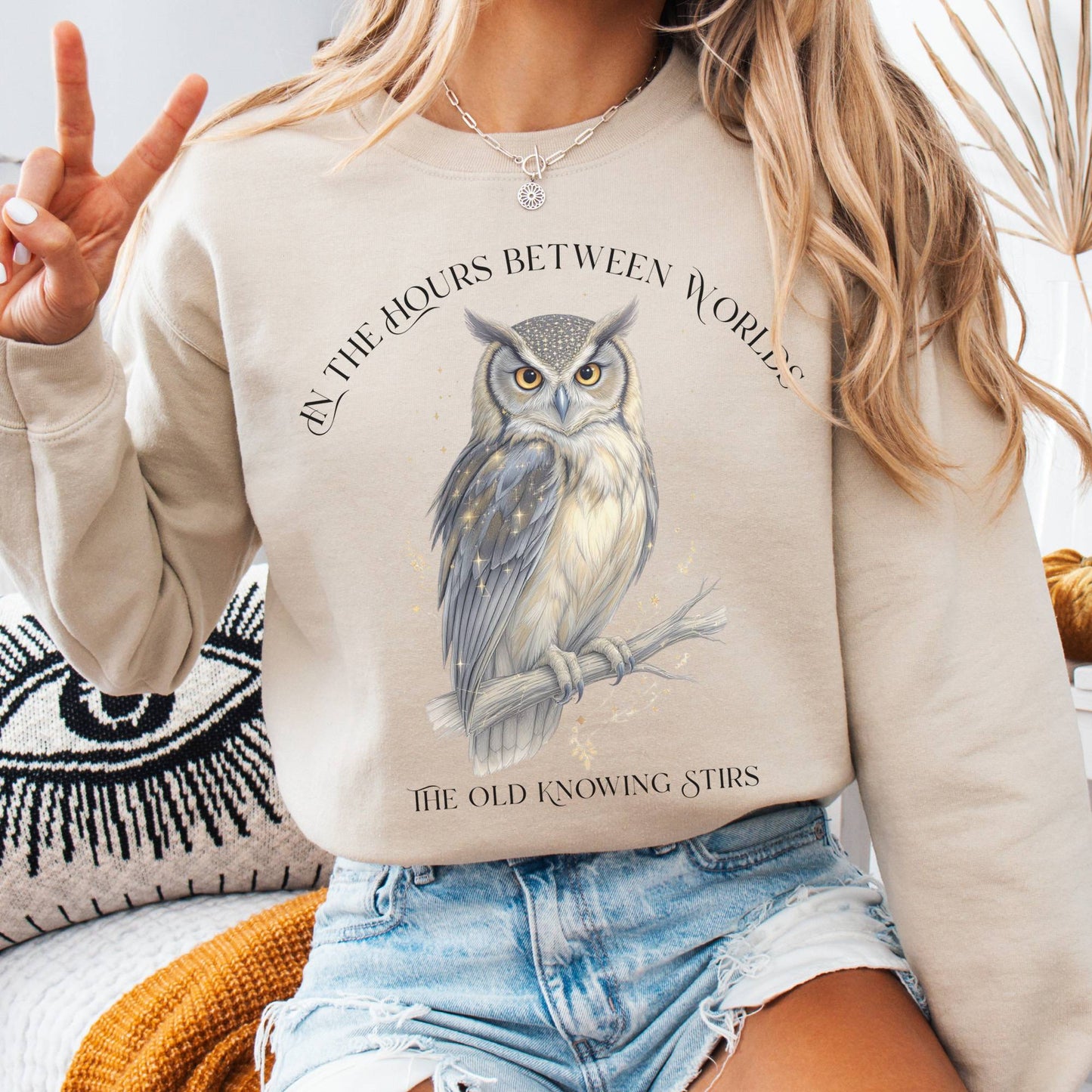 Sweatshirt Sand / S The Old Knowing Stirs Mystical Owl Sweatshirt The Mystic Eden