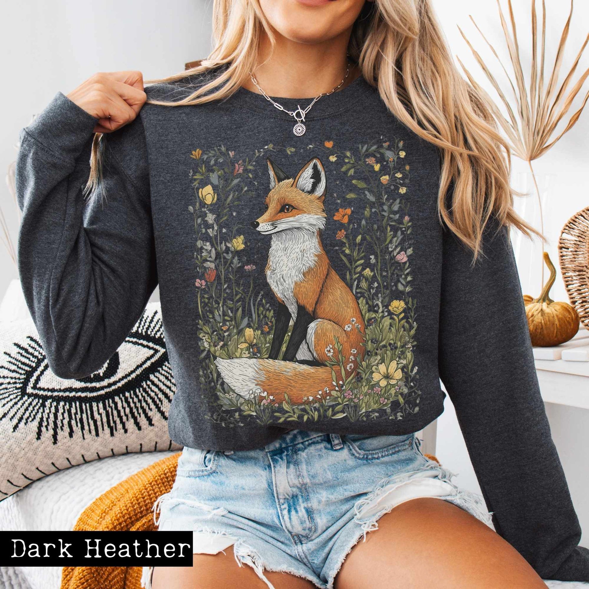 Sweatshirt Vintage Happy Fox Cottagecore Sweatshirt The Mystic Eden