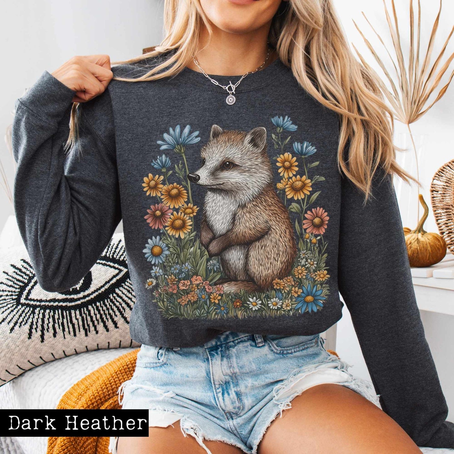 Sweatshirt Vintage Line Art Hedgehog Cottagecore Sweatshirt The Mystic Eden