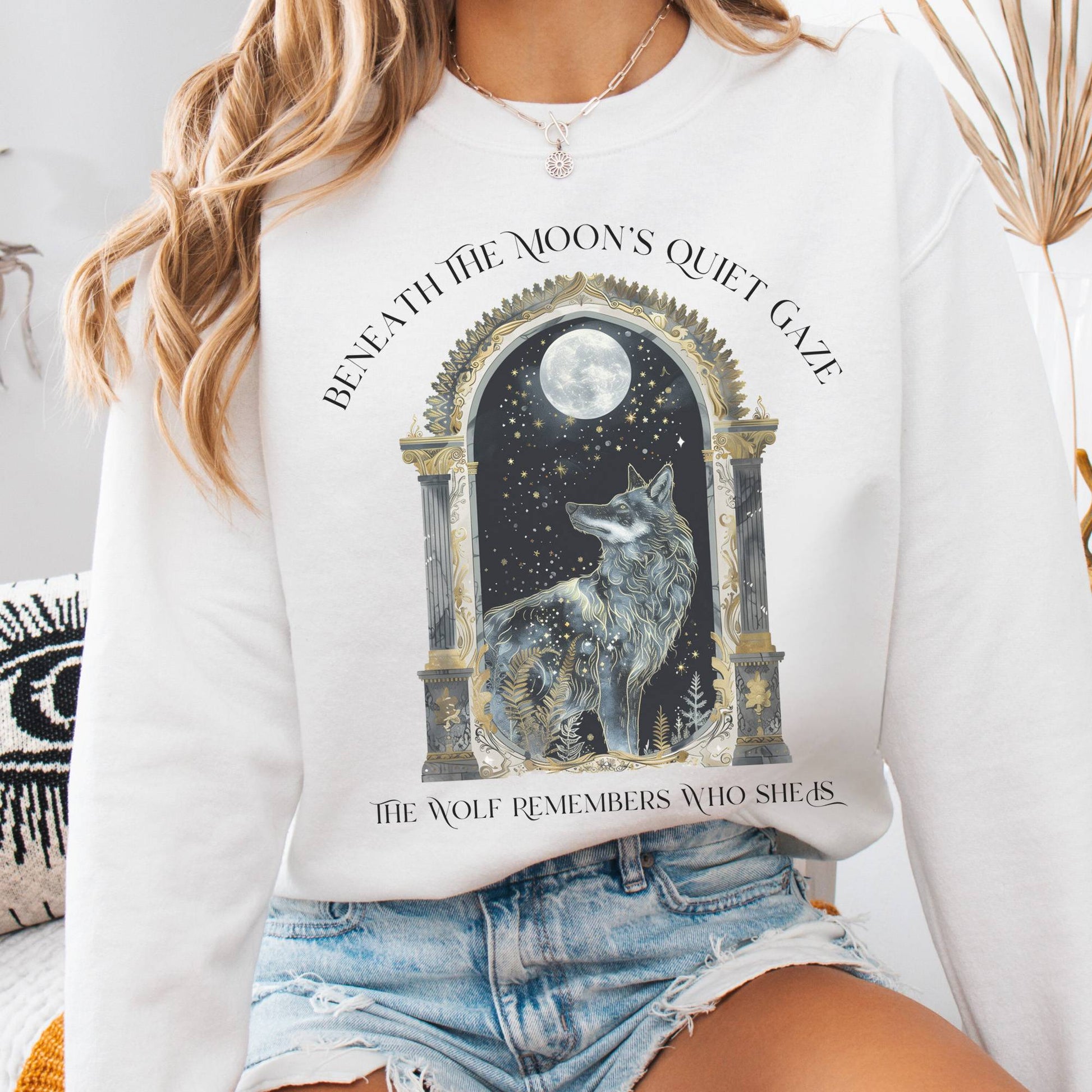 Sweatshirt White / S Beneath The Moon The Wolf Remembers Who She Is Sweatshirt The Mystic Eden