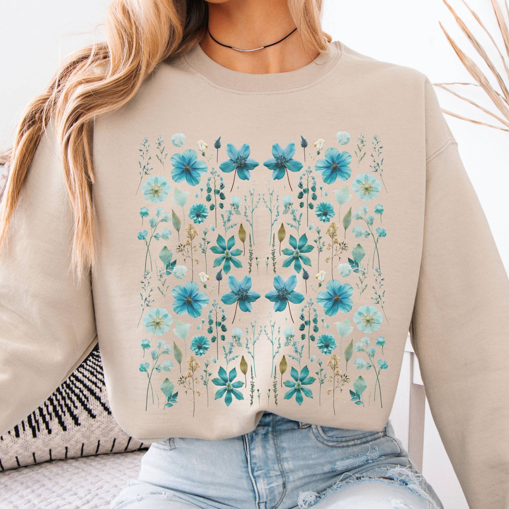 Sweatshirts Design 2 Crewneck Sweatshirt The Mystic Eden