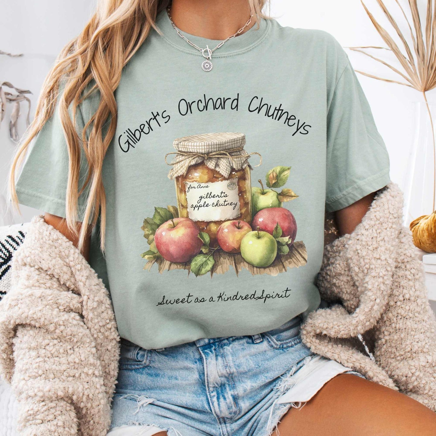 T-Shirt Bay / S Gilbert's Orchard Chutneys Tee The Mystic Eden