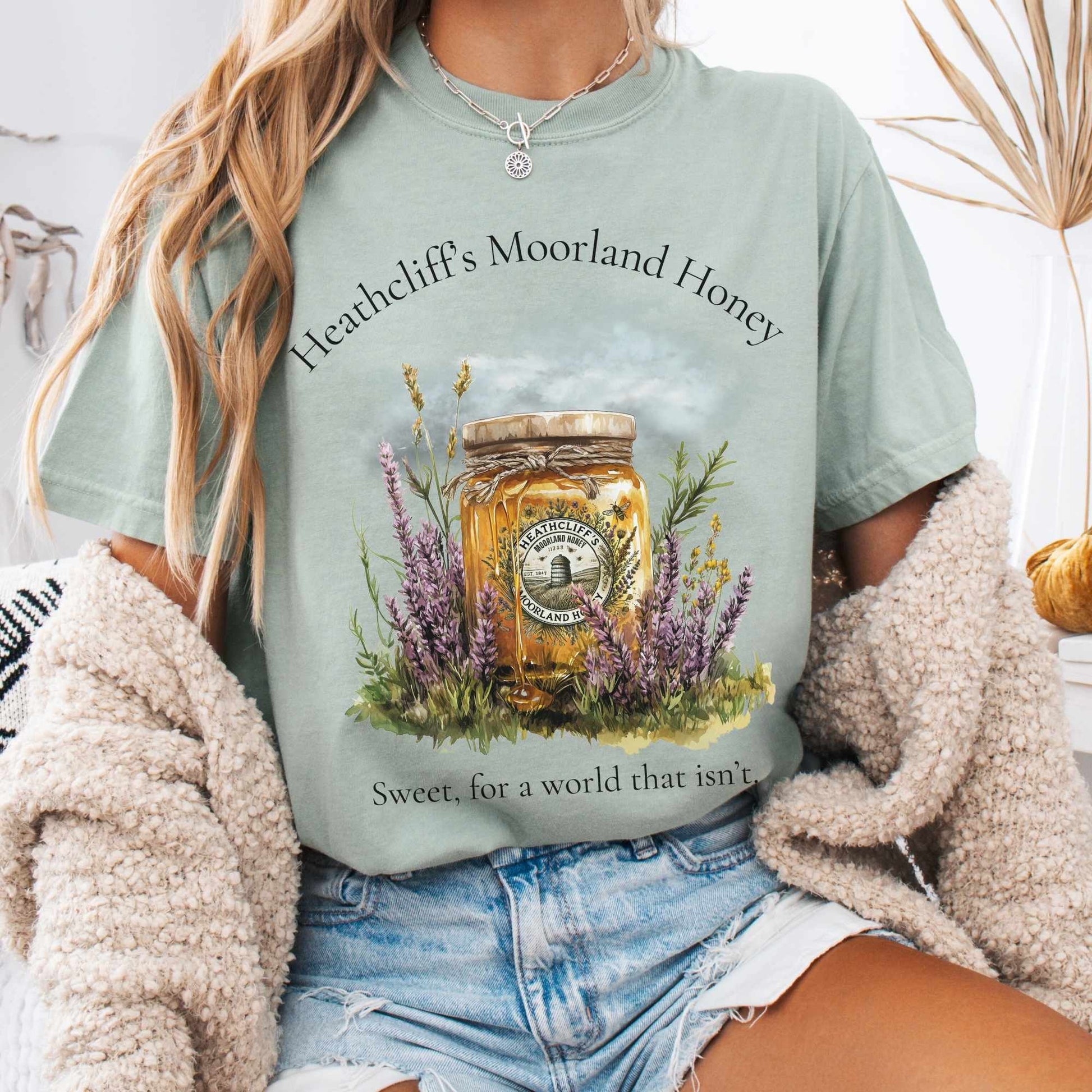 T-Shirt Bay / S Heathcliff's Moorland Honey Tee The Mystic Eden